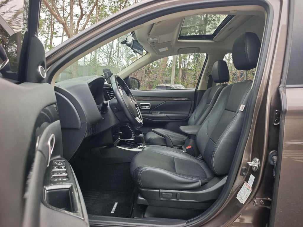 Mitsubishi Outlander used suv for Nigeria market