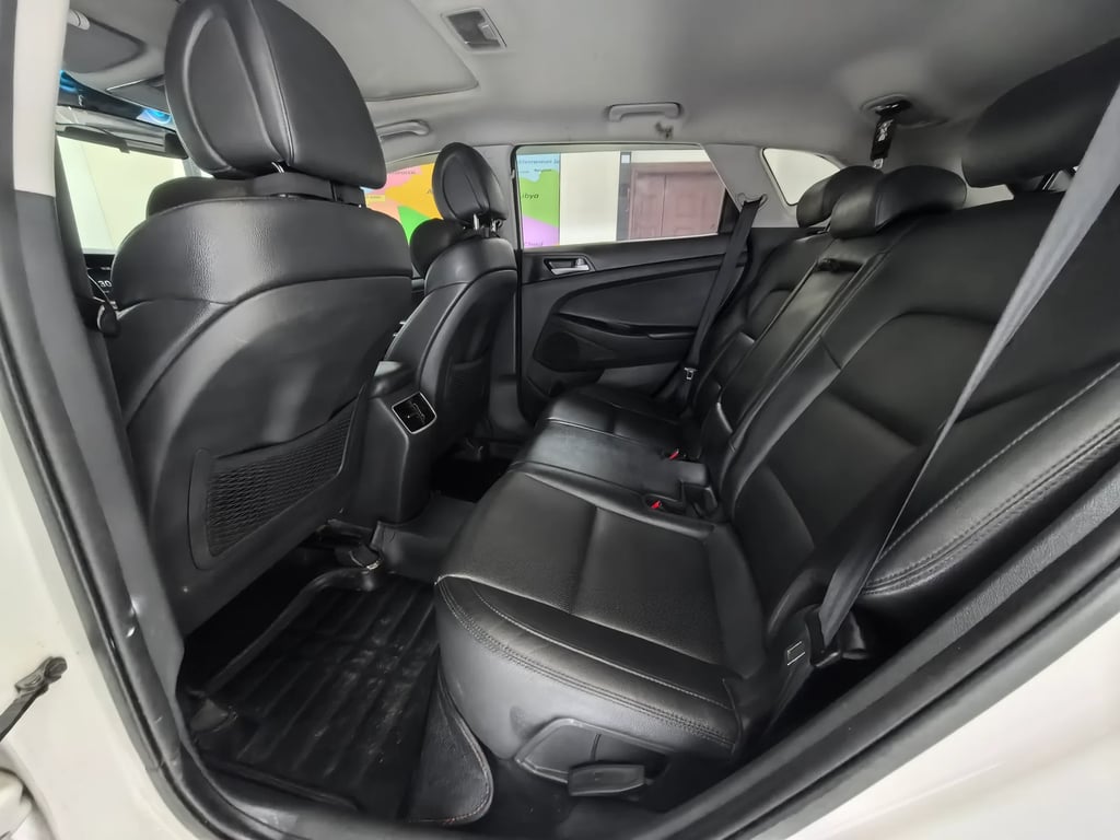 Hyundai Tucson used suv for Nigeria market