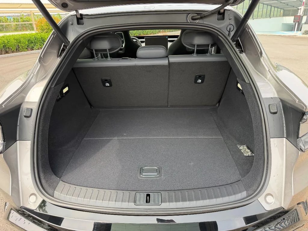 Xiaomi YU7 used suv for Nigeria market