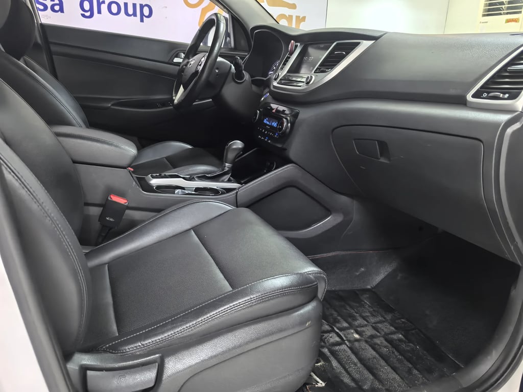 Hyundai Tucson used suv for Nigeria market