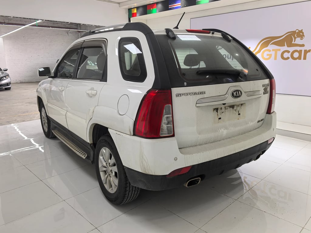 2013 KIA Sportage exterior 3