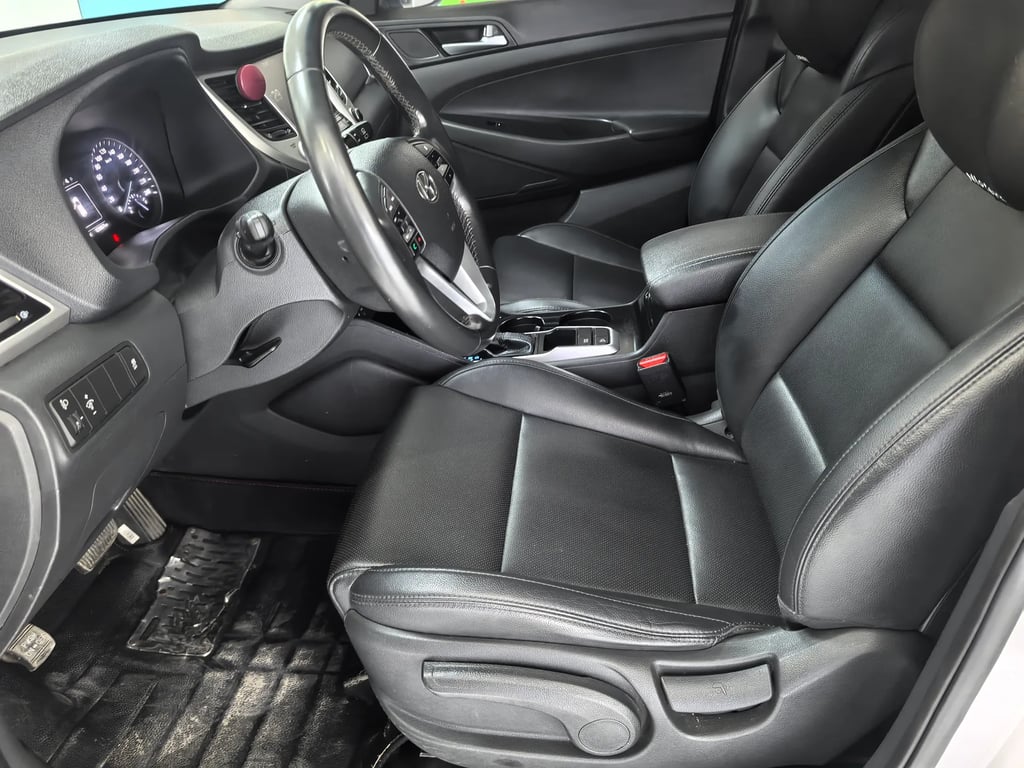 Hyundai Tucson used suv for Nigeria market