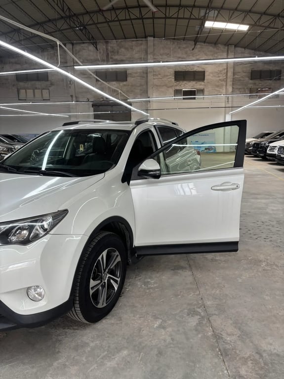 Used 2016Toyota RAV4 2.0L 151HP L4 CVT Exterior 2