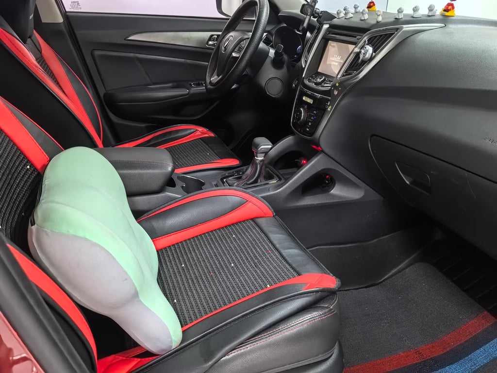 2015 Changan CS75 interior 11