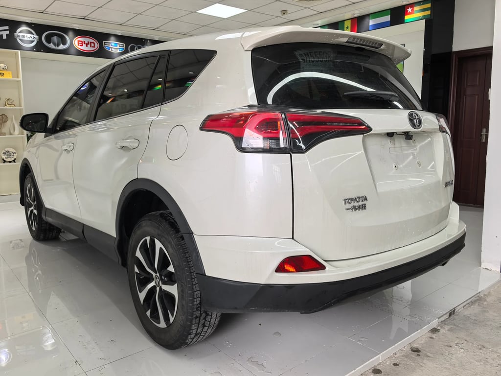 Toyota RAV4 used suv for Nigeria market