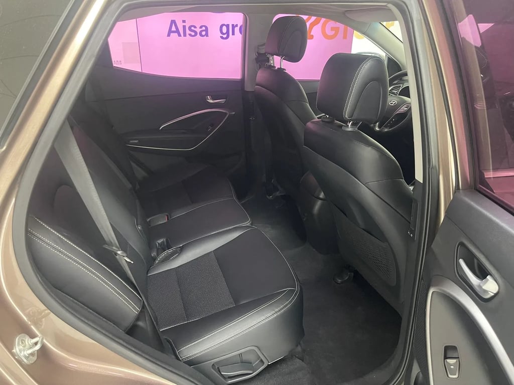 Hyundai Santa Fe used suv for Nigeria market