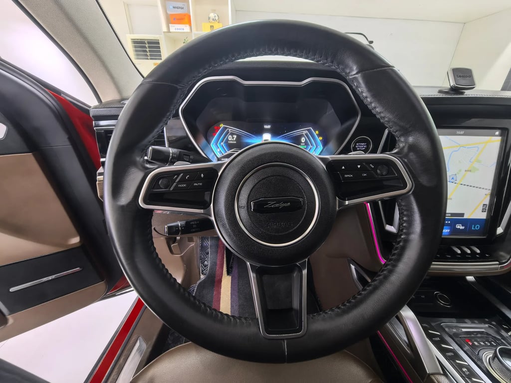 2018 Zotye T700 interior 8