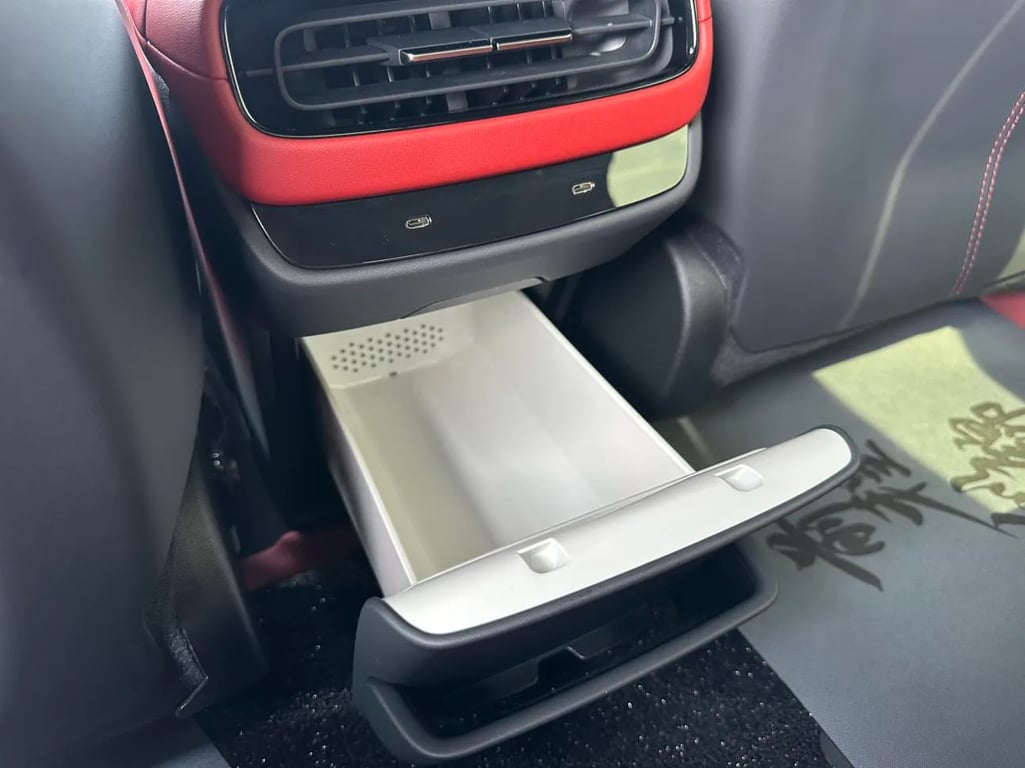 Xiaomi SU7 used suv for Nigeria market