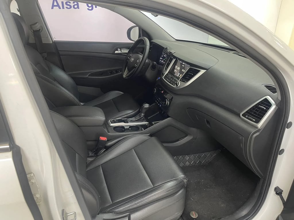 Hyundai Tucson used suv for Nigeria market