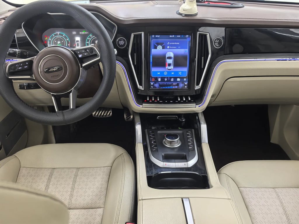 2017 Zotye T700 interior 16