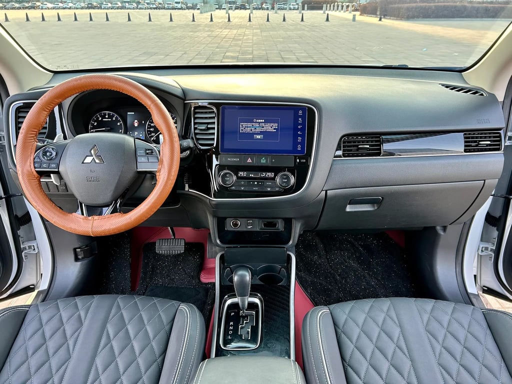 Mitsubishi Outlander used suv for Nigeria market