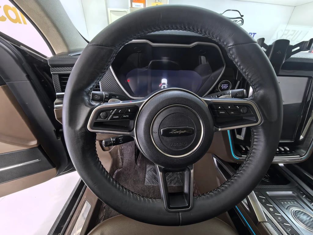 2018 Zotye T700 interior 16