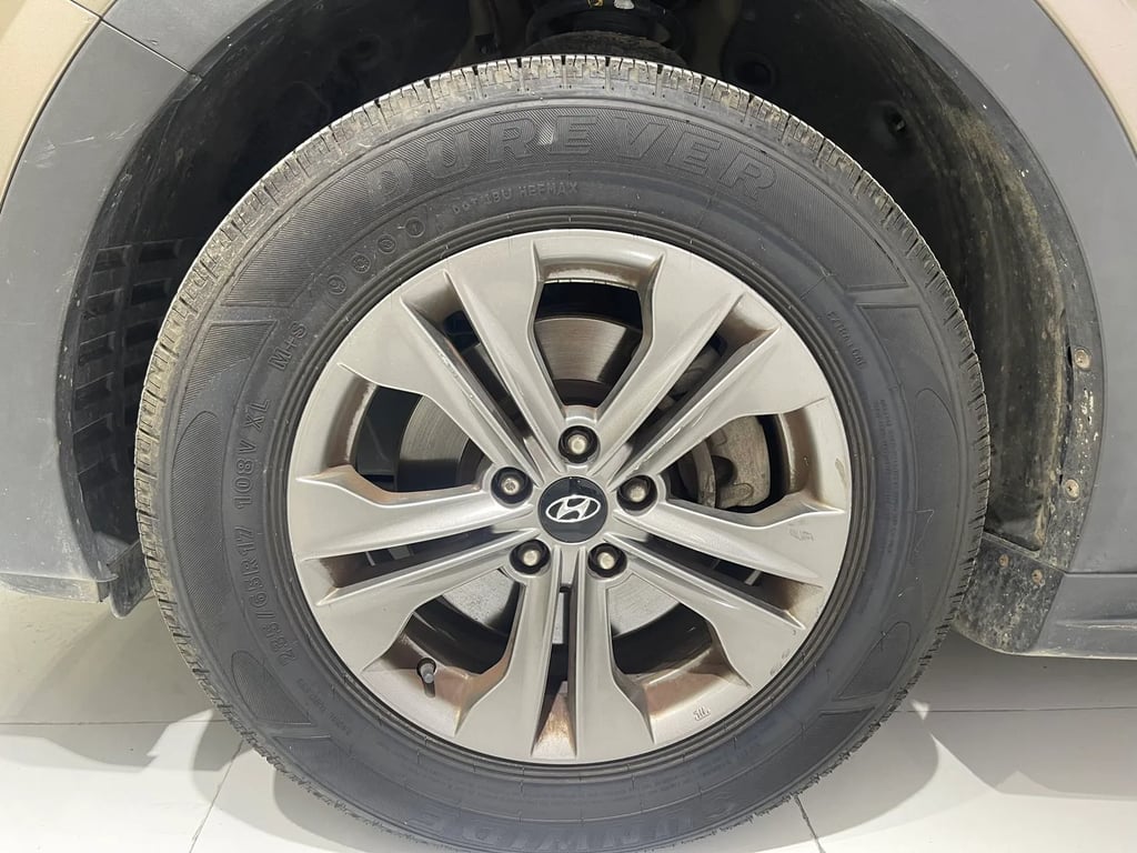 Hyundai Santa Fe used suv for Nigeria market