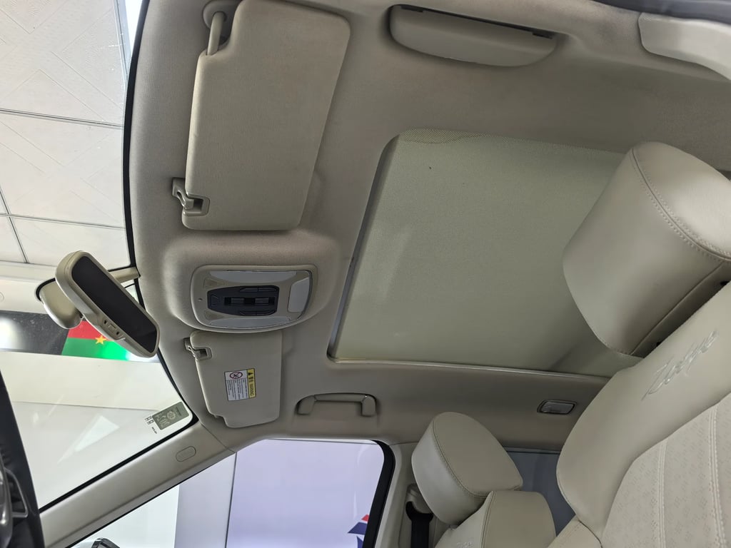 2017 Zotye T700 interior 11