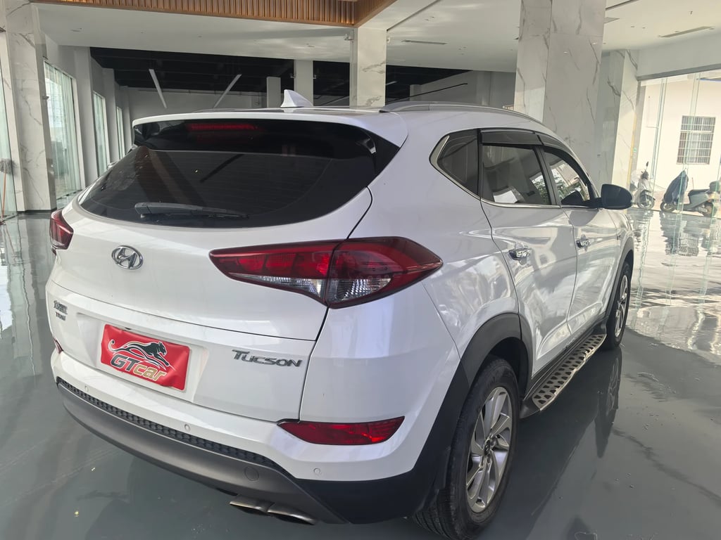 Hyundai Tucson used suv for Nigeria market