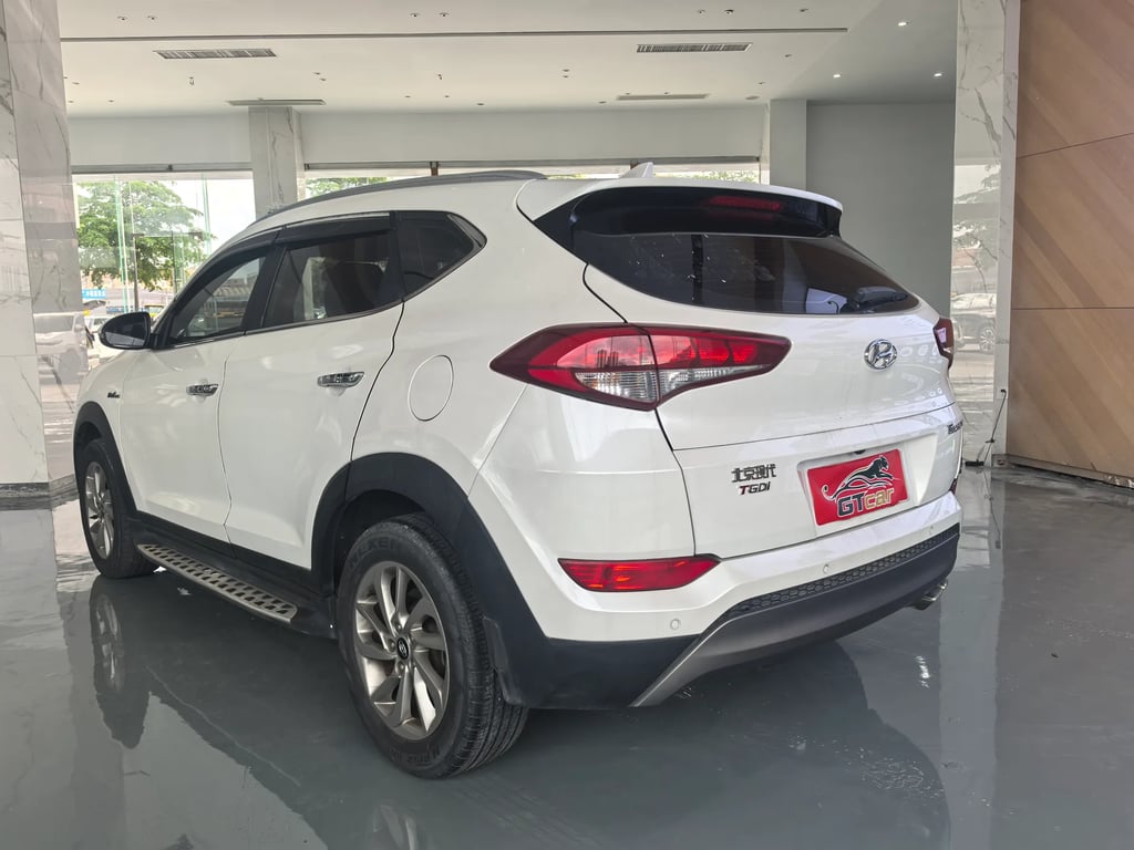 Hyundai Tucson used suv for Nigeria market