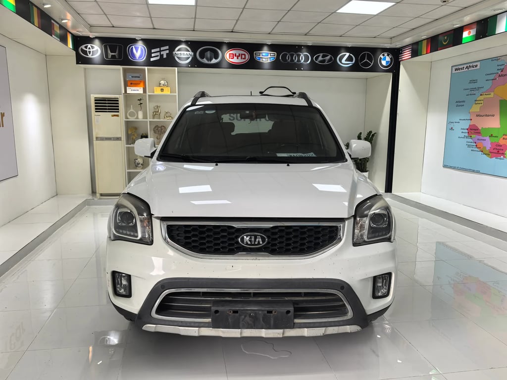 2013 KIA Sportage exterior 1