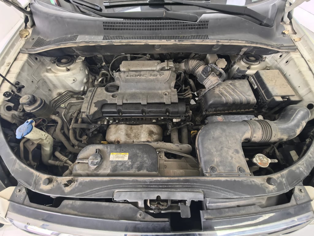 2013 KIA Sportage engine 17