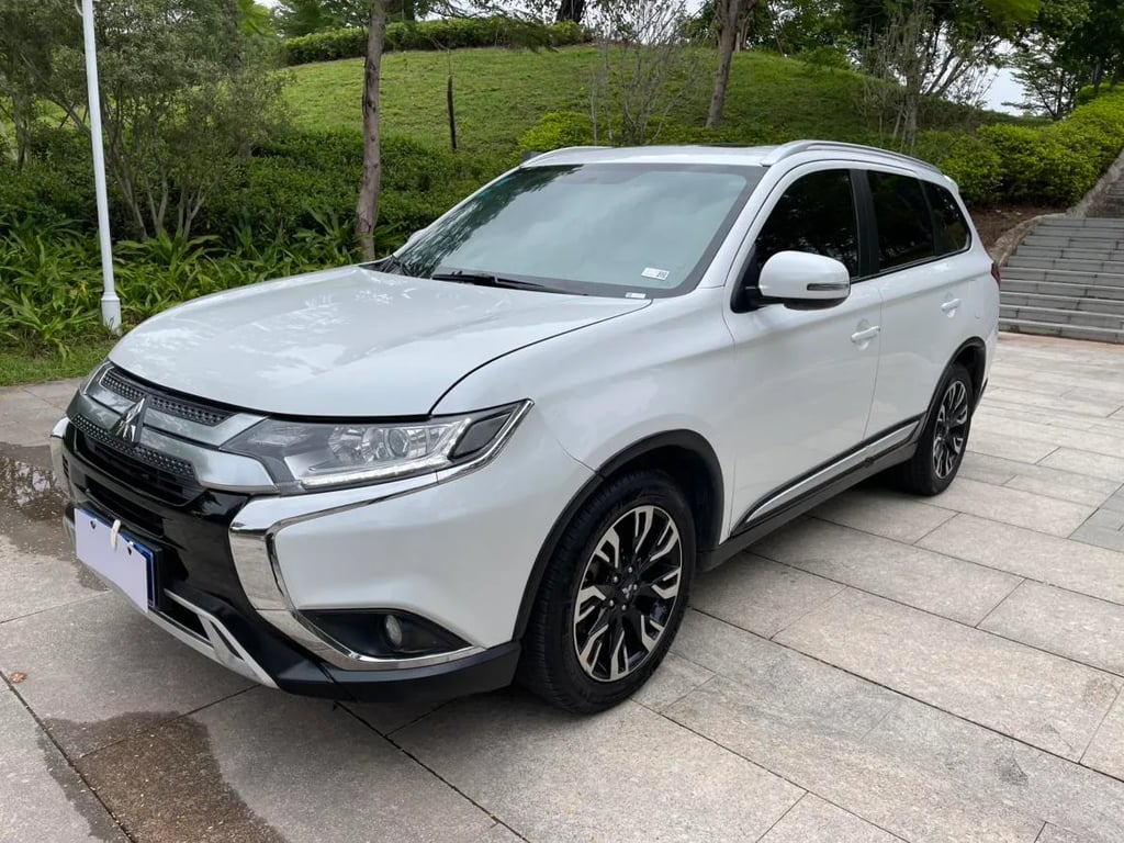 Mitsubishi Outlander used suv for Nigeria market