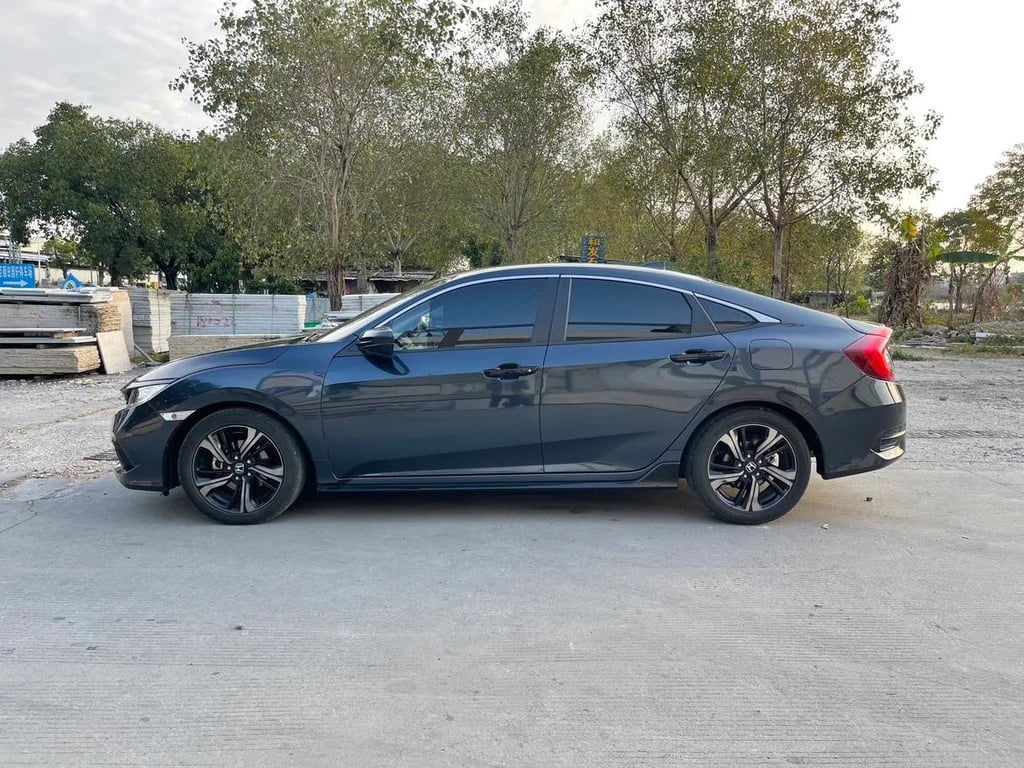 Honda CIVIC used sedan for Nigeria market