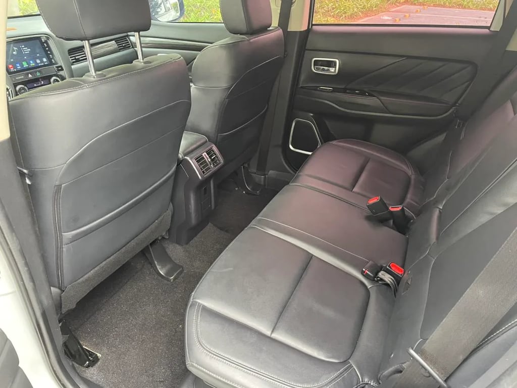 Mitsubishi Outlander used suv for Nigeria market