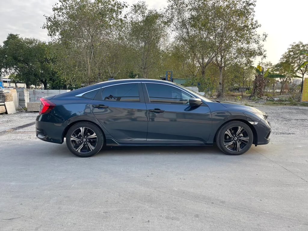 Honda CIVIC used sedan for Nigeria market