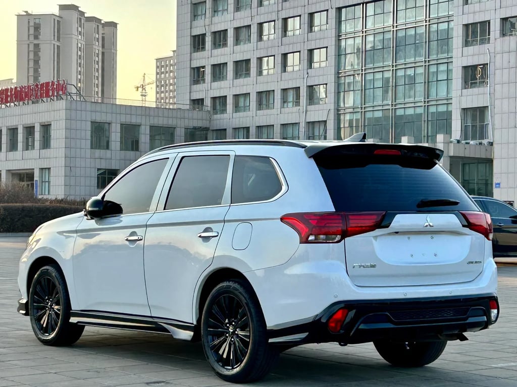 Mitsubishi Outlander used suv for Nigeria market