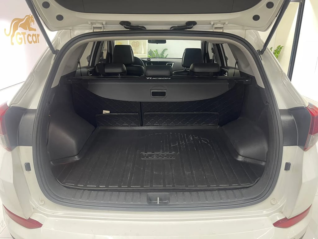 Hyundai Tucson used suv for Nigeria market