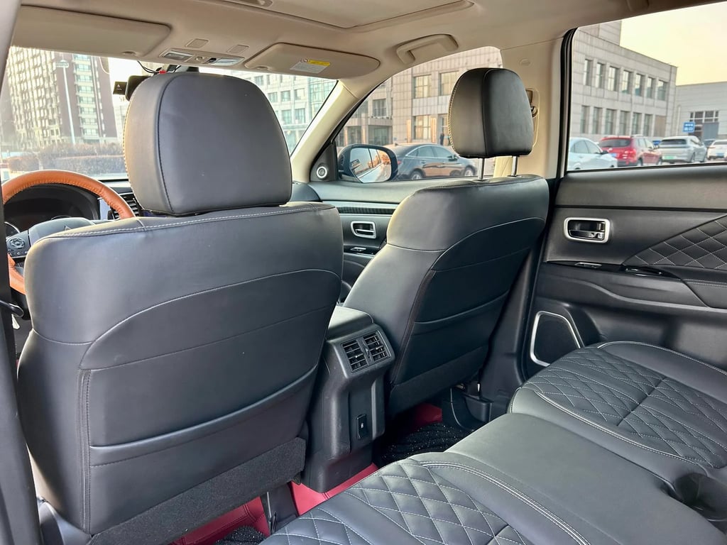 Mitsubishi Outlander used suv for Nigeria market