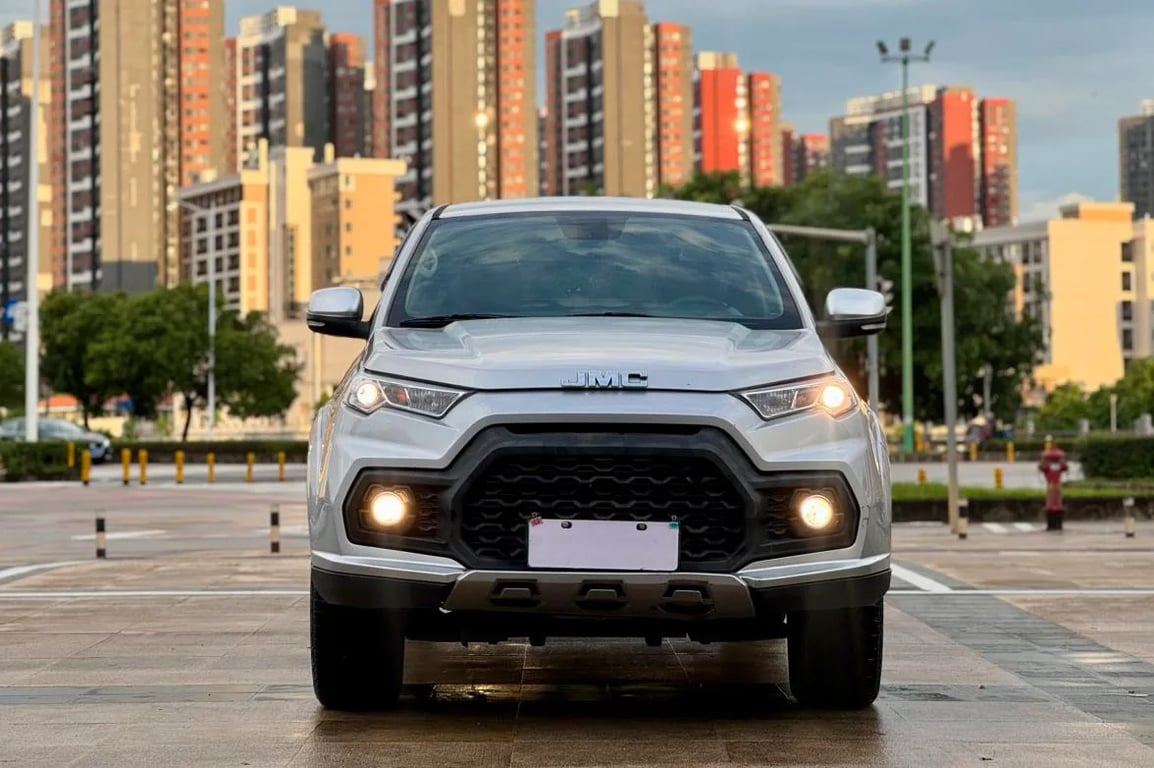 JMC Yuhu 7 used pickup for Nigeria market