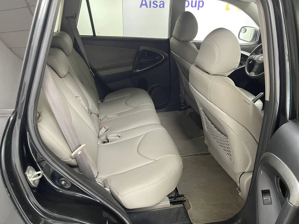 Toyota RAV4 used suv for Nigeria market