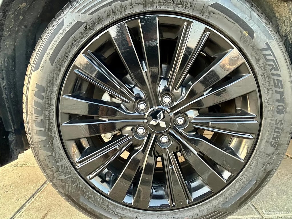 Mitsubishi Outlander used suv for Nigeria market