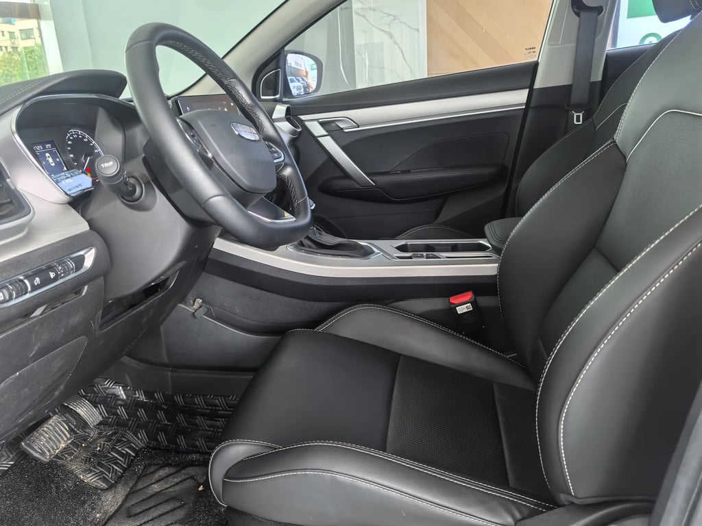 Geely Coolray used suv for Nigeria market