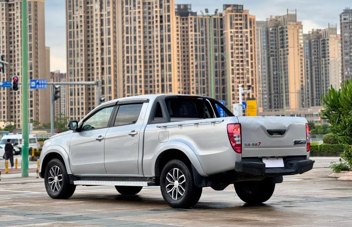 JMC Yuhu 7 used pickup for Nigeria market