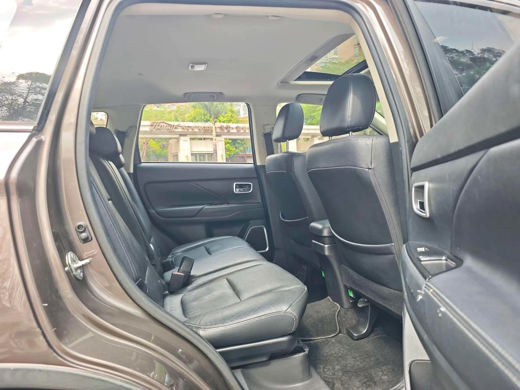 Mitsubishi Outlander used suv for Nigeria market