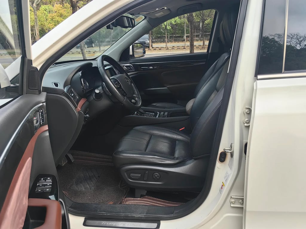GAC Trumpchi GS8 used suv for Nigeria market