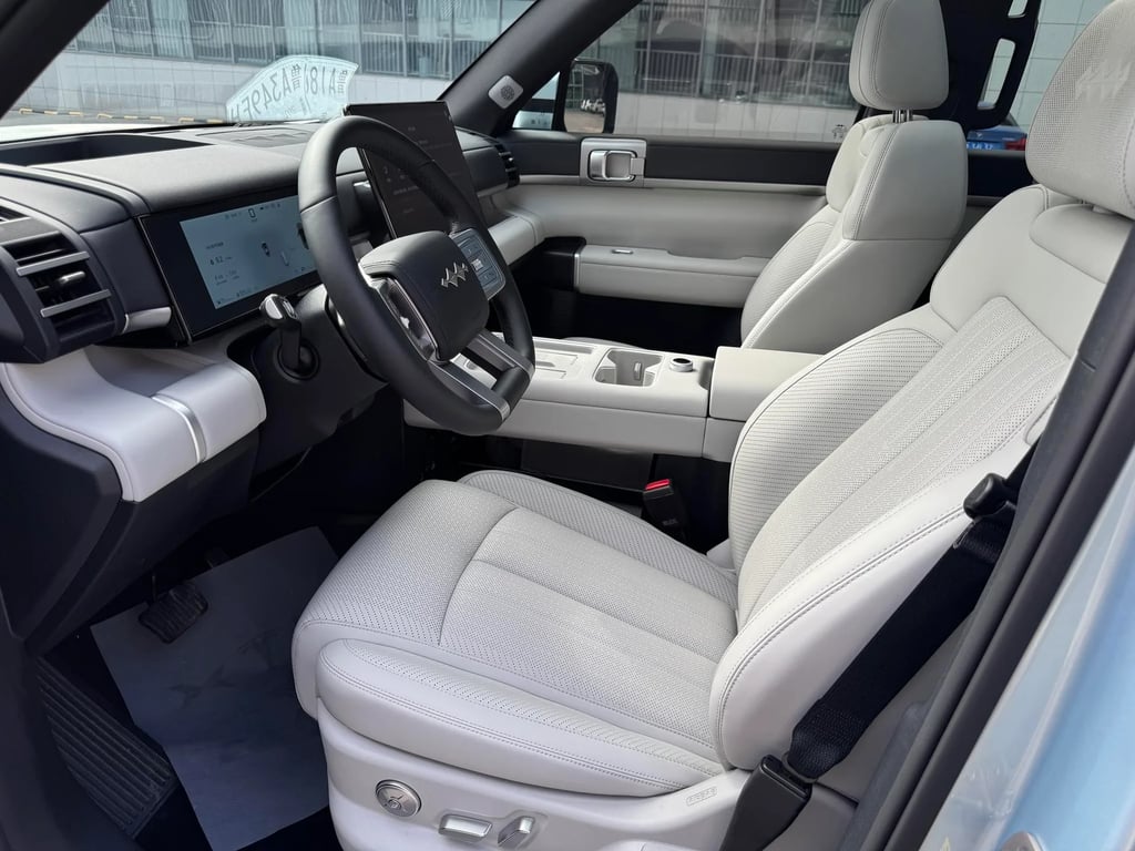 FANG CHENG BAO Tai 7 used suv for Nigeria market